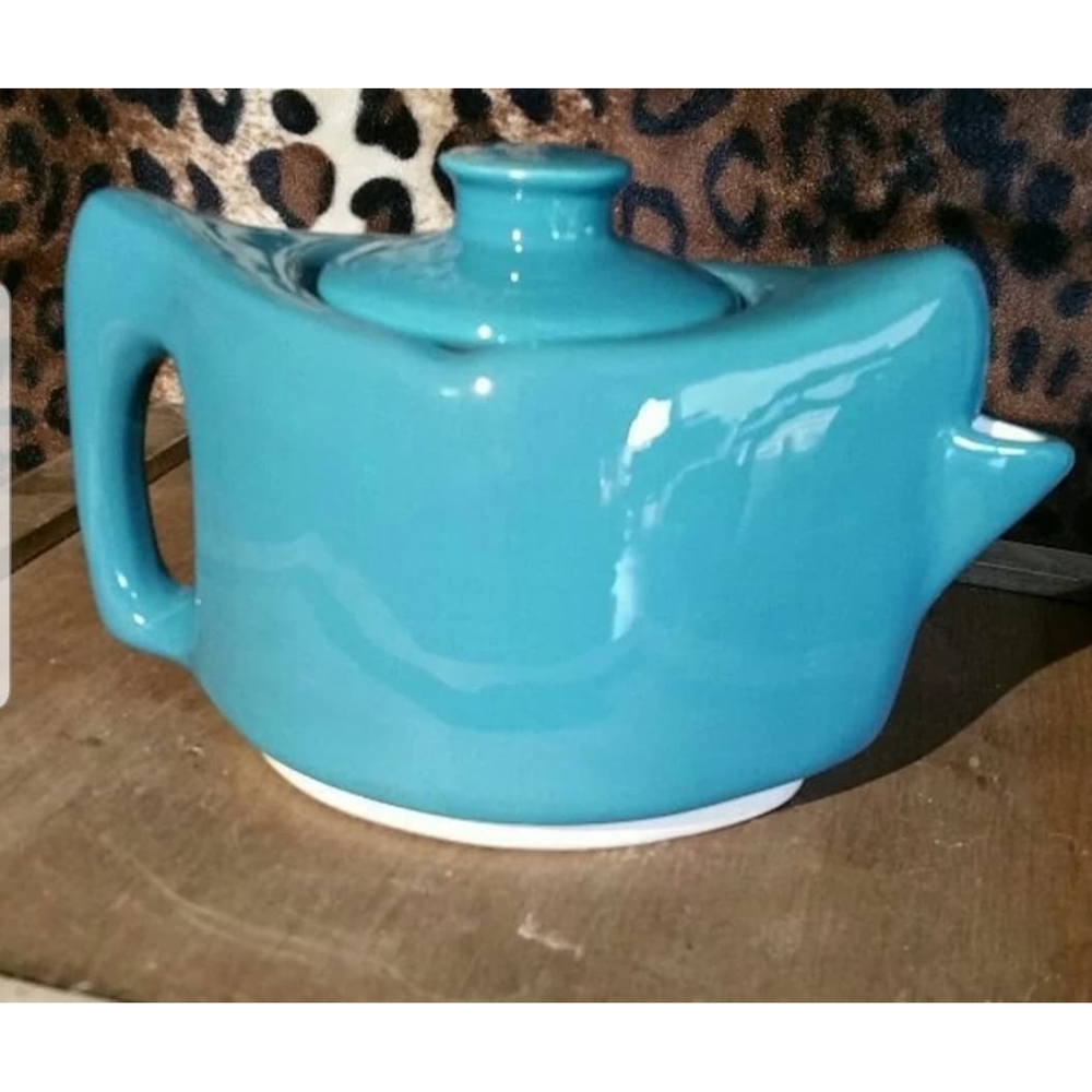 Blue Big Eyed Owl Creamer With Lid - Picture 3 of 3